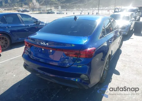 2023 Kia Forte Lxs z USA, uszkodzony, nr VIN 3KPF24AD0PE571373